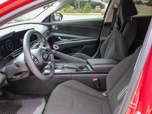 Used 2024 Hyundai Elantra SEL FWD image 13