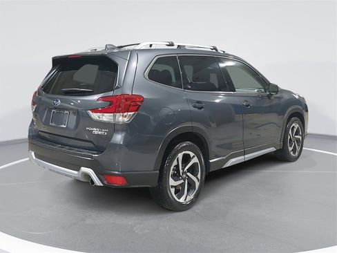 Used 2022 Subaru Forester Touring image 5
