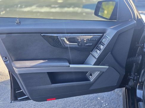 Used 2015 Mercedes-Benz GLK 350 GLK 350 4MATIC AWD 4dr SUV image 14