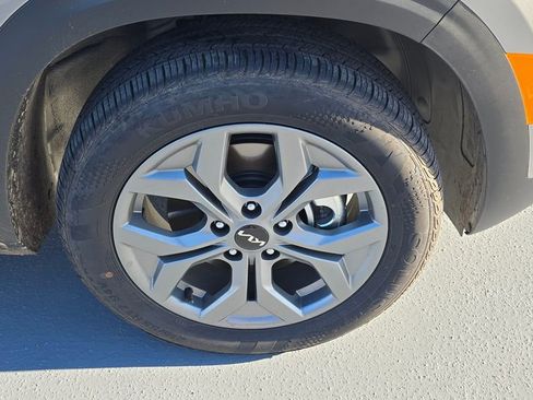 Certified 2026 Kia Seltos LX image 11