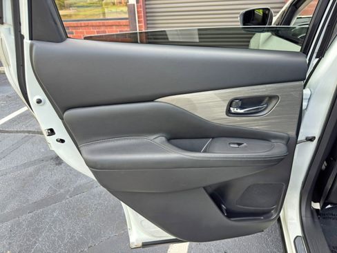 Used 2016 Nissan Murano S FWD image 34