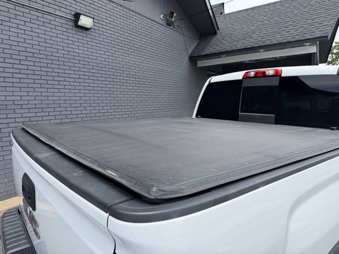 Used 2017 GMC Sierra 1500 SLT w/ SLT Premium Package AWD/4WD image 7