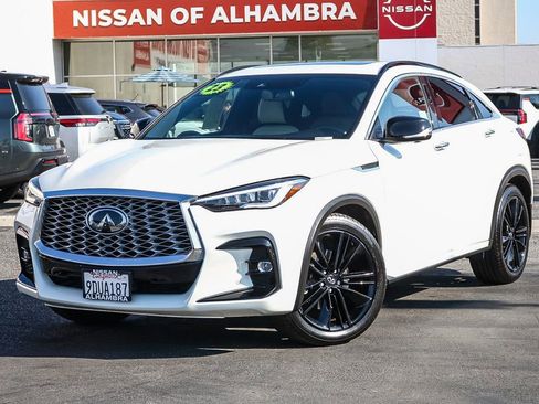 Used 2023 INFINITI QX55 Essential image 2