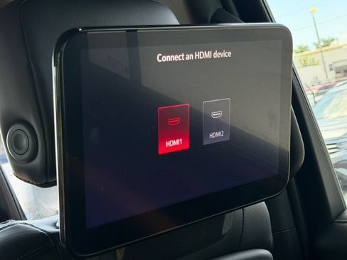 Certified 2023 GMC Yukon XL Denali Ultimate AWD/4WD image 17