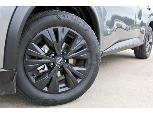 Used 2023 Nissan Rogue SV AWD/4WD image 29