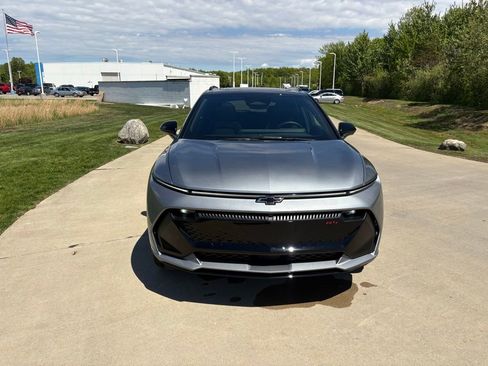 New 2025 Chevrolet Equinox EV RS AWD/4WD image 12
