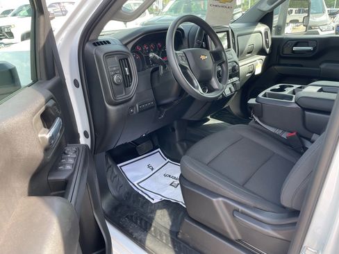Used 2026 Chevrolet Silverado 2500 W/T w/ WT Convenience Package RWD image 4