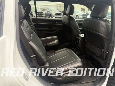 Used 2025 Jeep Grand Cherokee L Limited w/ MOPAR Finishing Package image 13