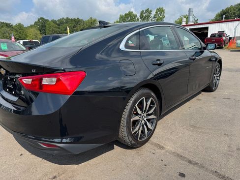 Used 2016 Chevrolet Malibu LT w/ Leather Package FWD image 11
