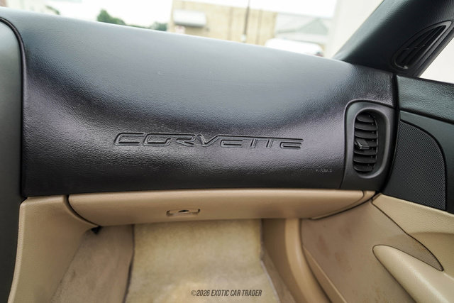 Used 2006 Chevrolet Corvette Convertible w/ Preferred Equipment Group RWD image 32