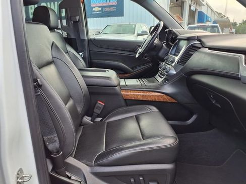 Used 2019 Chevrolet Tahoe Premier RWD image 18