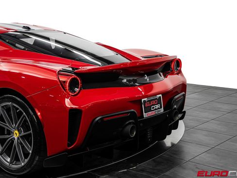 Used 2019 Ferrari 488 Pista Coupe RWD image 21
