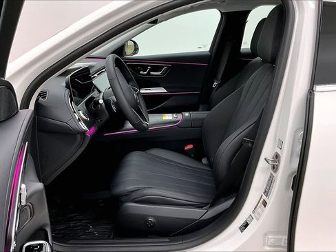 New 2026 Mercedes-Benz E 450 4MATIC Sedan image 9