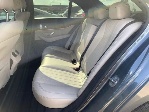 Used 2017 Mercedes-Benz E 300 4MATIC image 10