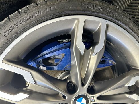 Used 2020 BMW M550i xDrive M550i xDrive w/ Executive Package image 39