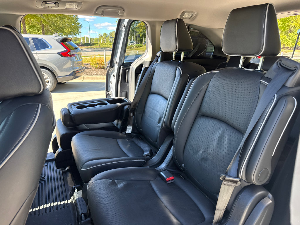 Certified 2024 Honda Odyssey Elite image 32