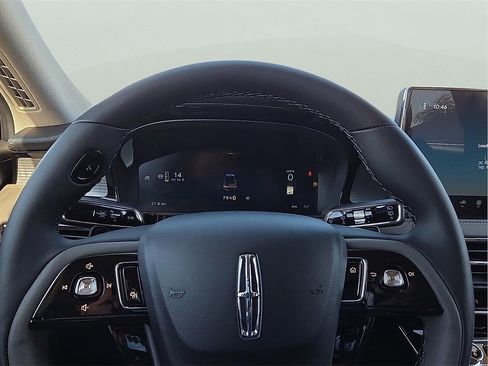 New 2026 Lincoln Corsair Premiere image 19