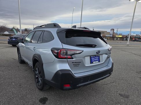 Used 2024 Subaru Outback Onyx Edition image 2