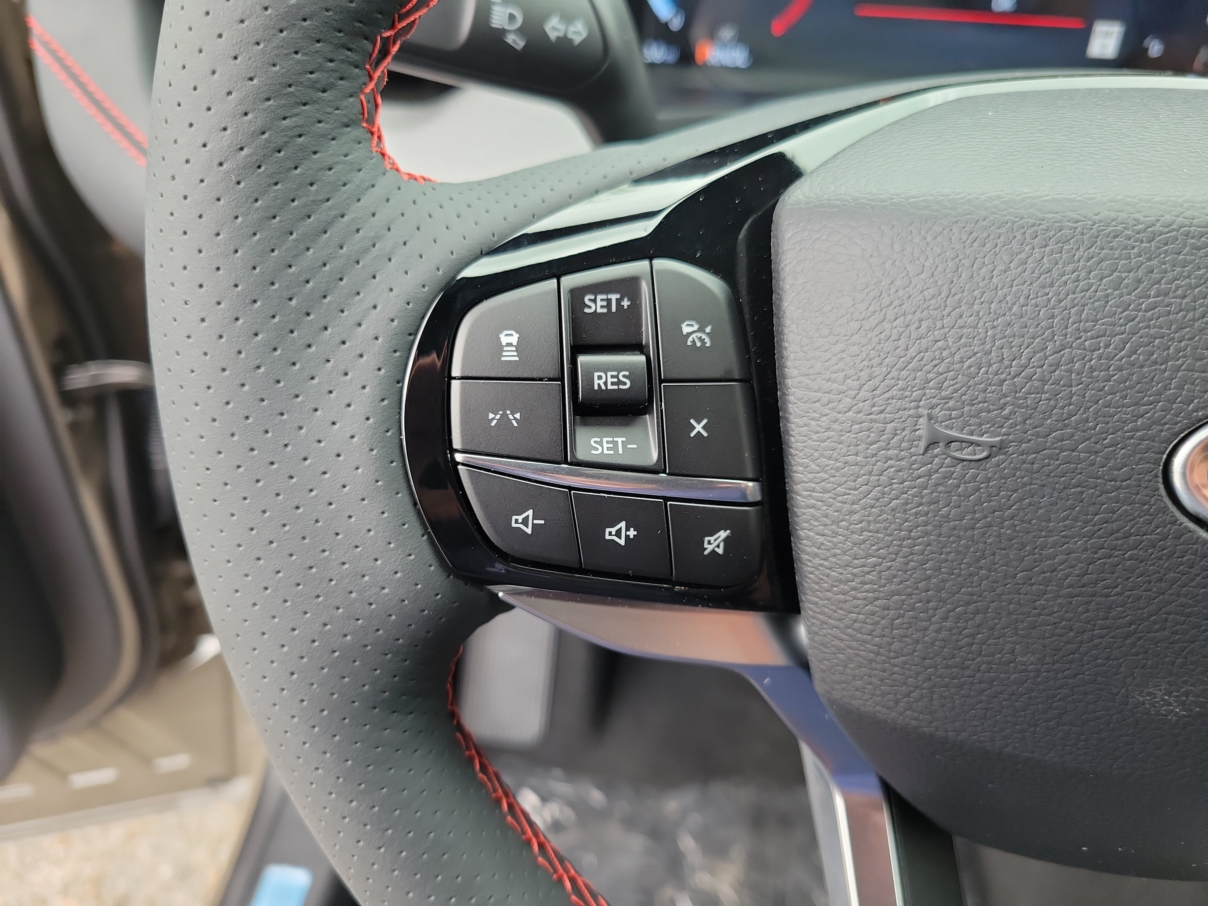 New 2026 Ford Explorer ST-Line w/ ST-Line Street Pack RWD image 22