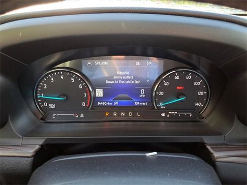 Used 2023 Ford Explorer Limited w/ Limited Technology Package image 12