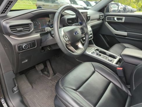 Certified 2023 Ford Explorer XLT w/ Equipment Group 202A AWD/4WD image 34