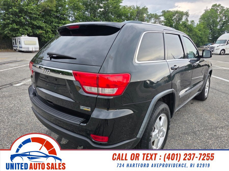 Used 2012 Jeep Grand Cherokee Laredo w/ Laredo E Group AWD/4WD image 5