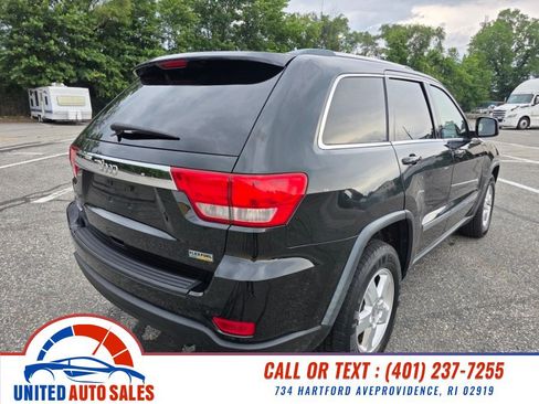 Used 2012 Jeep Grand Cherokee Laredo w/ Laredo E Group AWD/4WD image 5