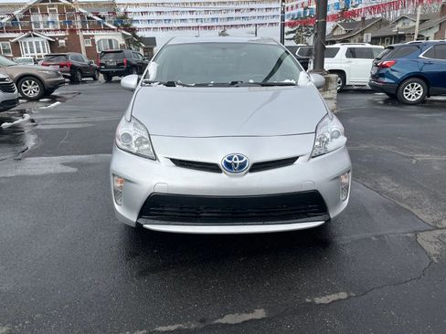 Used 2014 Toyota Prius Two image 3