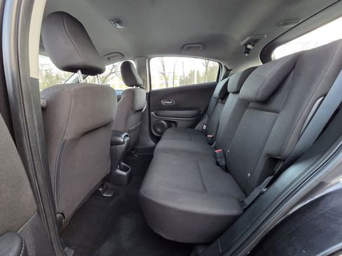 Used 2018 Honda HR-V LX image 23