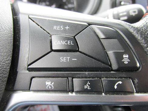 Used 2023 Nissan Kicks SR image 14