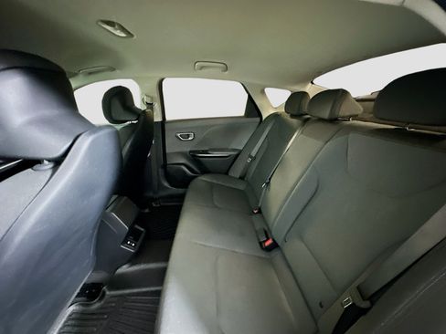 Used 2025 Kia K4 FWD image 26