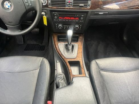 Used 2010 BMW 328i xDrive Sedan AWD/4WD image 30