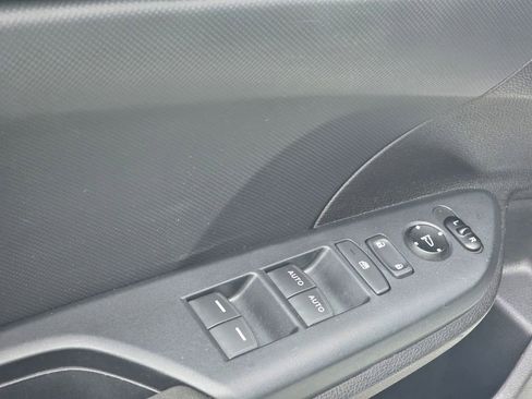 Used 2019 Honda Civic LX image 14