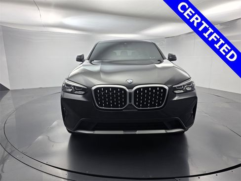 Used 2023 BMW X4 xDrive30i image 2