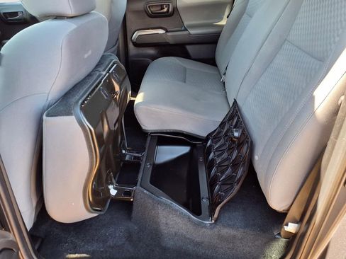 Used 2023 Toyota Tacoma SR5 w/ Technology Package image 31