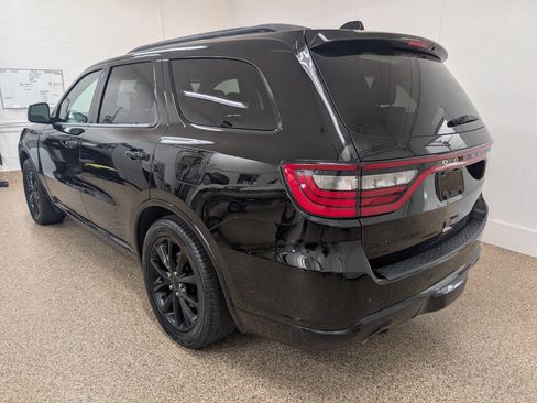 Used 2017 Dodge Durango R/T w/ Blacktop Package AWD/4WD image 3