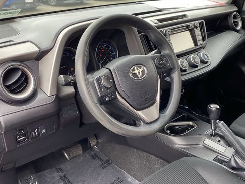 Certified 2017 Toyota RAV4 LE w/ Carpet Mat Package FWD image 21