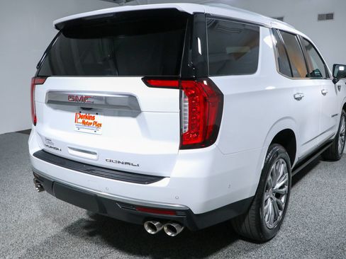 Used 2023 GMC Yukon Denali w/ Denali Reserve Package AWD/4WD image 7