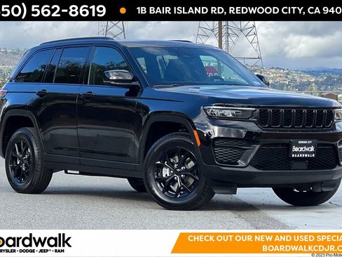 New 2025 Jeep Grand Cherokee Altitude image 1