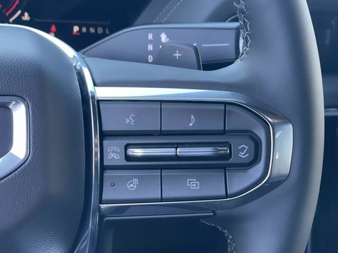 New 2026 GMC Yukon Elevation image 12