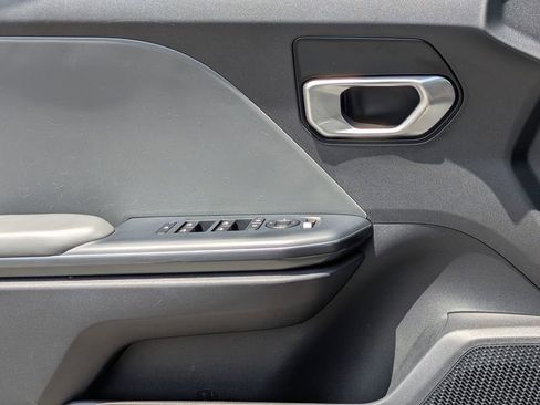 Used 2025 Kia K4 LXS FWD image 11