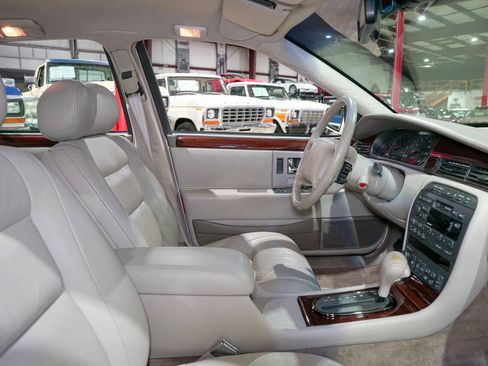 Used 1996 Cadillac Seville STS FWD image 38