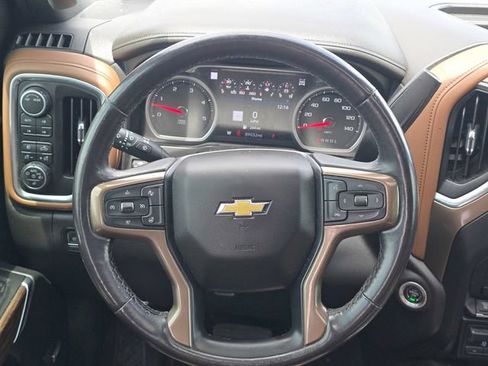 Used 2023 Chevrolet Silverado 2500 High Country w/ Technology Package AWD/4WD image 16