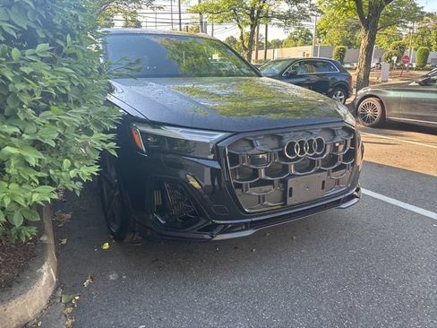 Used 2026 Audi Q7 3.0T Prestige w/ Prestige Package AWD/4WD image 9