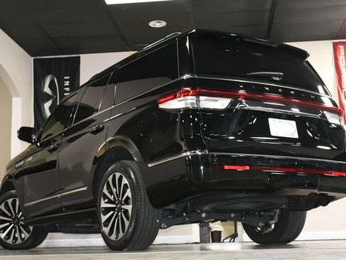 Used 2023 Lincoln Navigator Reserve image 86