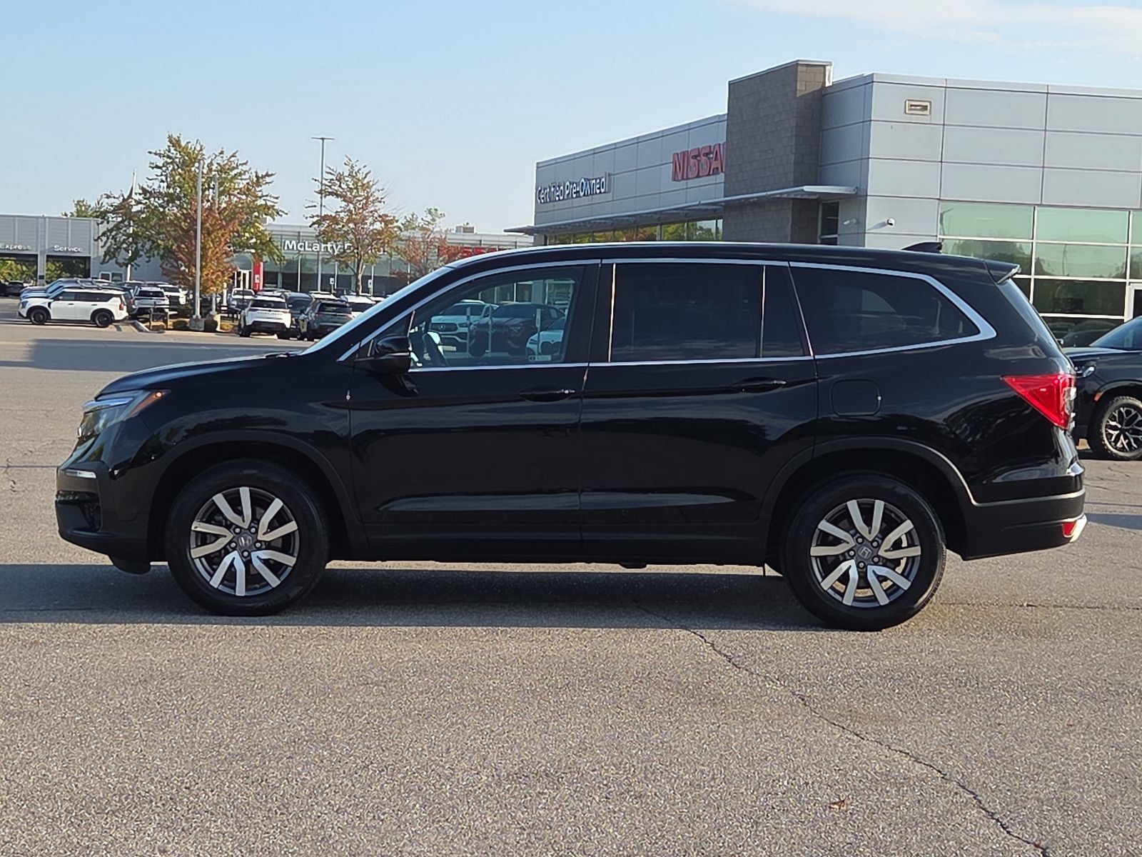 Used 2019 Honda Pilot EX image 3