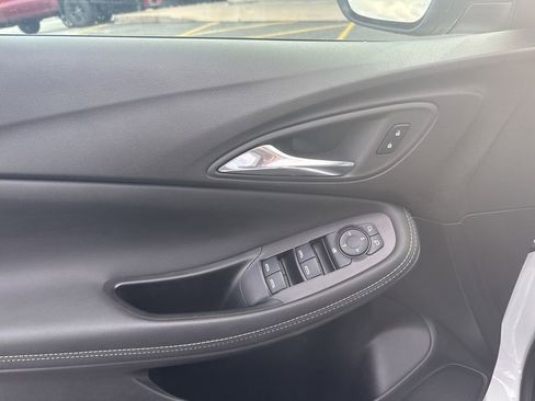 Used 2023 Buick Encore GX Preferred w/ Cold Weather Comfort Package image 18