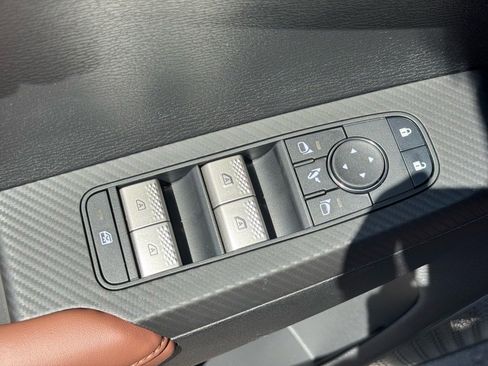 New 2025 Mitsubishi Outlander SEL image 25