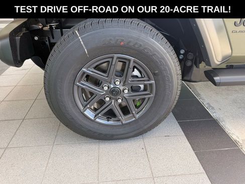 New 2026 Jeep Gladiator Sport image 32