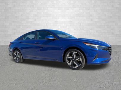 Used 2023 Hyundai Elantra SEL w/ Convenience Package